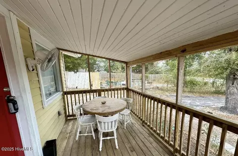 211 Fleming St, Wilmington, NC 28401