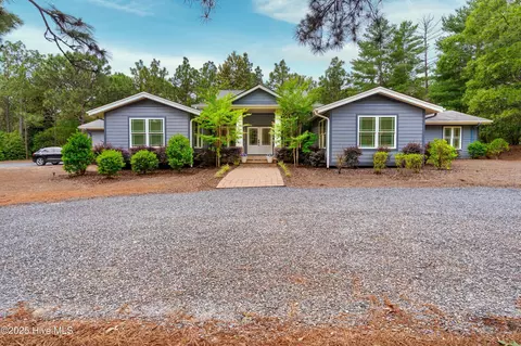 10 Linville Dr, Pinehurst, NC 28374