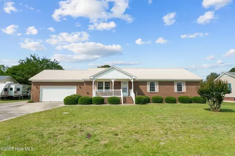 2814 Abby Ct, Kinston, NC 28504