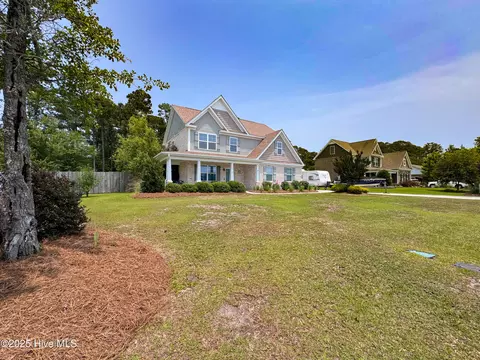 Exterior - 123 Center Dr, Hampstead, NC 28443 photo 9 of 12