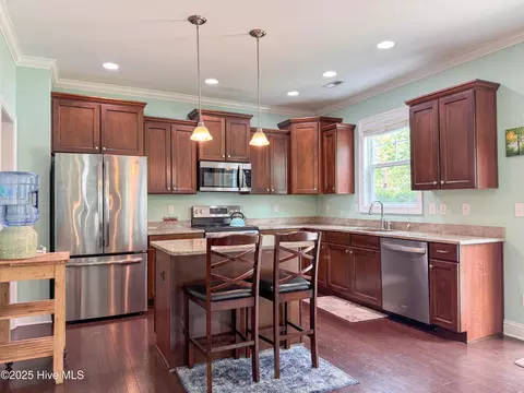Kitchen - 123 Center Dr, Hampstead, NC 28443 photo 1 of 5