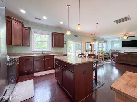 Kitchen - 123 Center Dr, Hampstead, NC 28443 photo 2 of 5