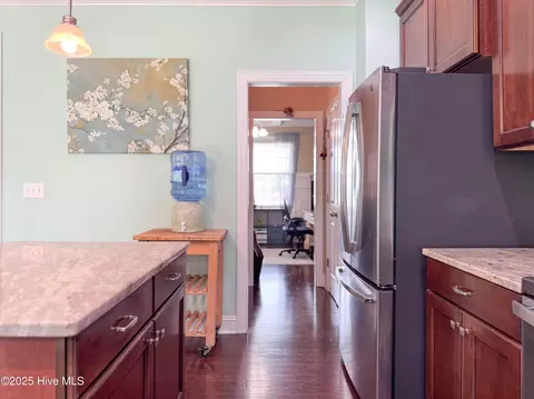 Kitchen - 123 Center Dr, Hampstead, NC 28443 photo 4 of 5