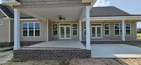 Exterior - 145 Eagle Point Ln, Clinton, NC 28328 photo 4 of 4
