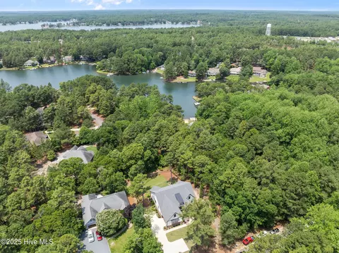 499 Longleaf Dr, West End, NC 27376 photo 13