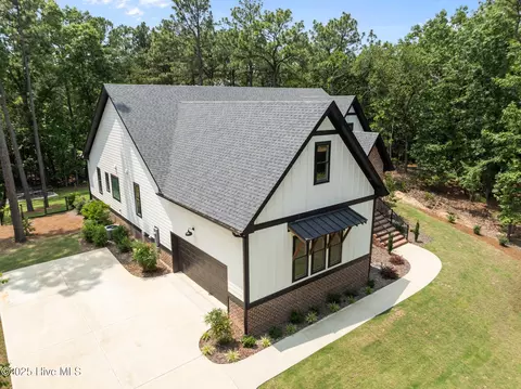 499 Longleaf Dr, West End, NC 27376 photo 12