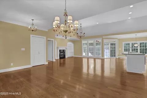 Living - 120 E High Bluff Dr, Hampstead, NC 28443 photo 2 of 5