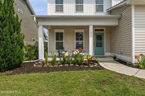 Exterior - 97 Violetear Rdg, Hampstead, NC 28443 photo 3 of 11