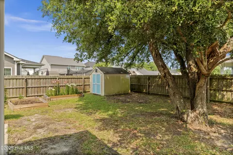 Exterior - 97 Violetear Rdg, Hampstead, NC 28443 photo 5 of 11