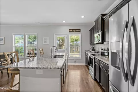 Kitchen - 97 Violetear Rdg, Hampstead, NC 28443 photo 1 of 1