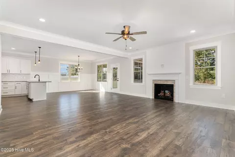 145 Tee Dr, Selma, NC 27576 photo 6