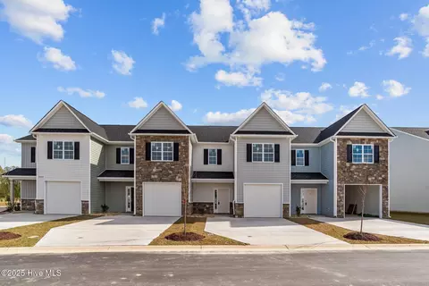 1404 Hartley Ln #B, Greenville, NC 27834