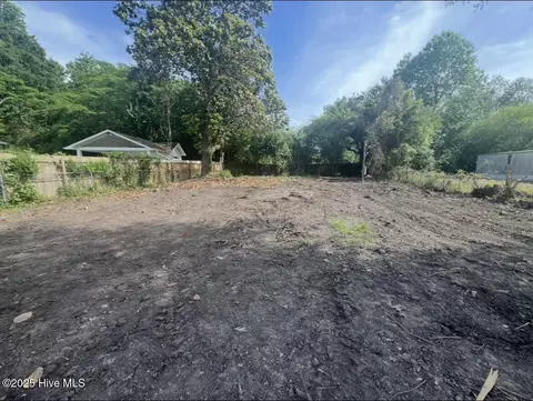 4 Cukela St, Midway Park, NC 28544