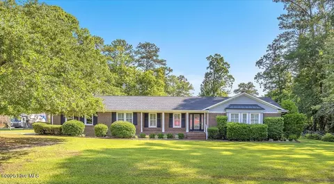 1012 Greenway Rd, Jacksonville, NC 28546