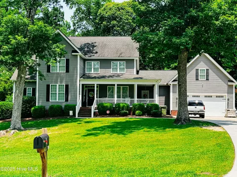 430 Camelia Dr, Washington, NC 27889
