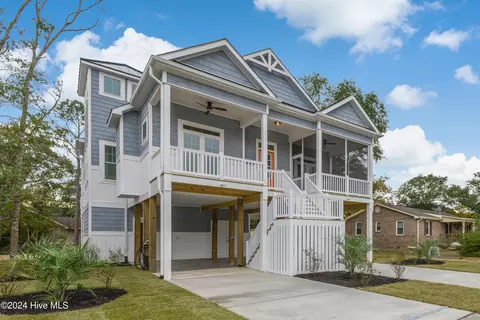 1605 E Oak Island Dr, Oak Island, NC 28465