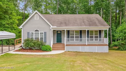 149 Edinburgh Dr, Carthage, NC 28327