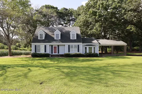 702 Terrace Ln, Conway, NC 27820