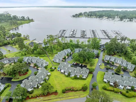 135 Paddle Wheel Cir, Washington, NC 27889