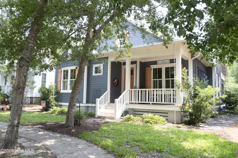 408 Fire Fly Ln, Southport, NC 28461