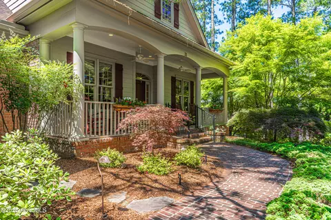 31 Pinewild Dr, Pinehurst, NC 28374 photo 3