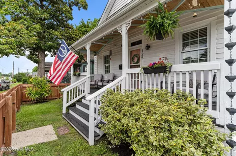 125 S 11th St, Wilmington, NC 28401