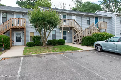 2525 Flint Dr, Wilmington, NC 28401