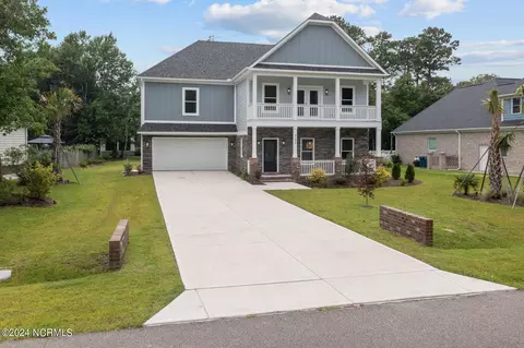 505 N Shore Dr, Sneads Ferry, NC 28460