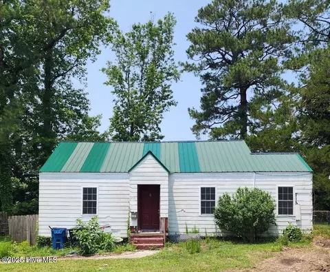 408 Sherwood Rd, Jacksonville, NC 28540