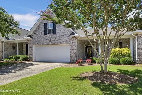 1014 N Sanderling Dr, Leland, NC 28451