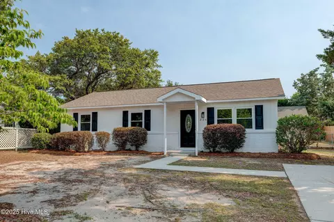 326 Cathay Rd, Wilmington, NC 28412