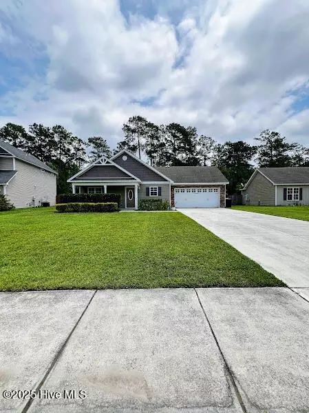 211 Jasmine Ln, Jacksonville, NC 28546