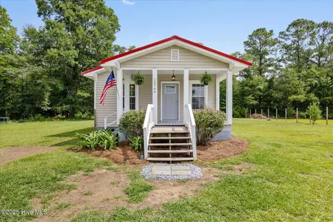 13766 Ashton Rd, Rocky Point, NC 28457