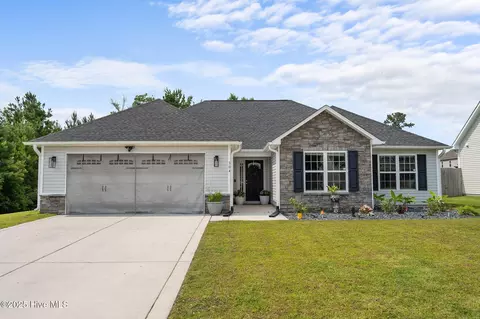 304 Old Snap Dragon Ct, Jacksonville, NC 28546
