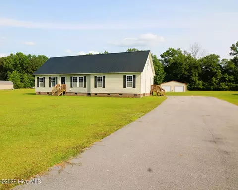 1931 Nc Highway 102 W, Chocowinity, NC 27817