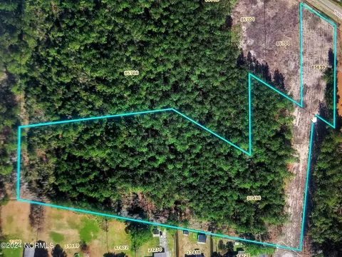 1986 Tull Rd, Greenville, NC 27858