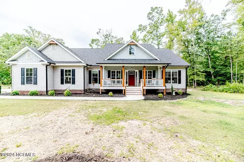 310 Willow Oak Ct, Cameron, NC 28326