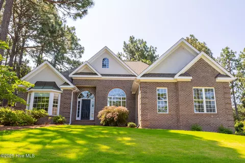 24 Mcnish Rd, Southern Pines, NC 28387
