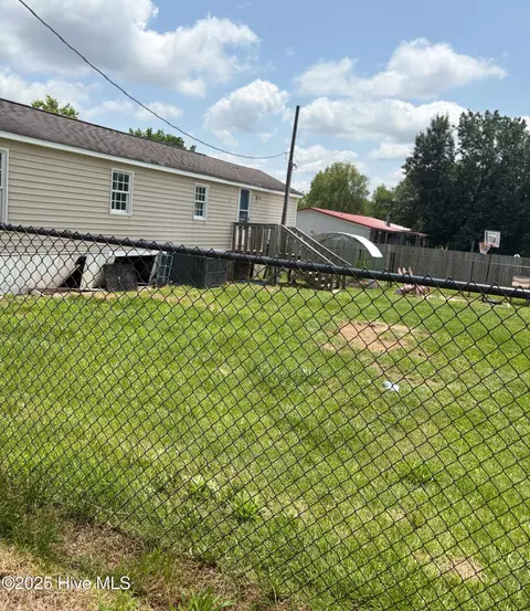 5695 Nc 43, Pinetops, NC 27864 photo 2