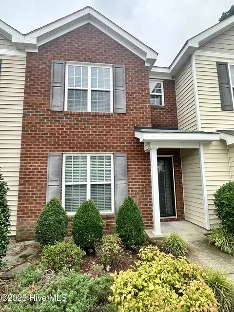 1300 Thomas Langston Rd #8, Winterville, NC 28590