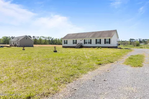 29 Mallory Buck Rd, Gates, NC 27937