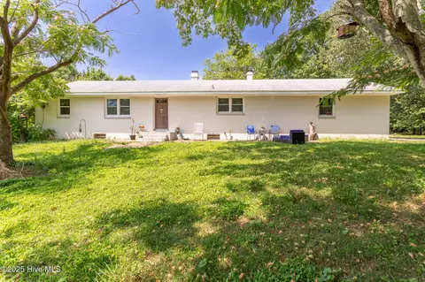 232 Shipyard Rd, Hertford, NC 27944