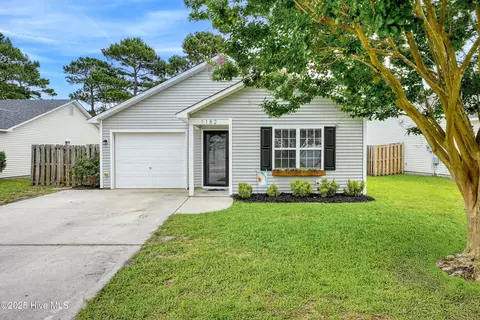 1182 Amber Pines Dr, Leland, NC 28451