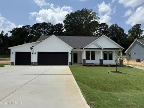 165 Tee Dr, Selma, NC 27576 photo 1