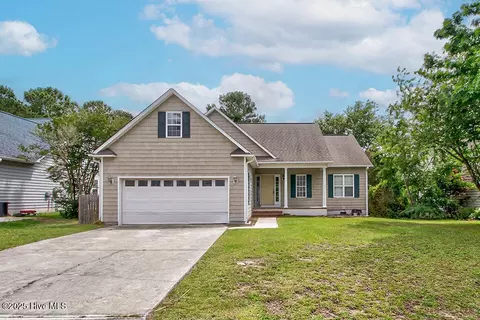 113 Southern Magnolia Ct, Hampstead, NC 28443