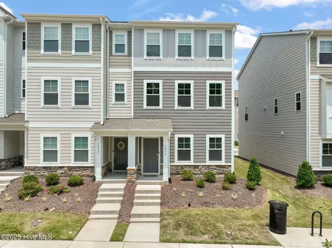 5430 Crescent Square St, Raleigh, NC 27616