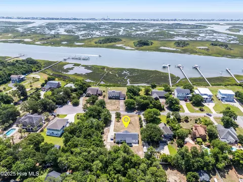 View/Area - 109 Inlet Ct, Hampstead, NC 28443 photo 9 of 12