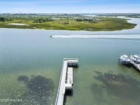 View/Area - 109 Inlet Ct, Hampstead, NC 28443 photo 12 of 12