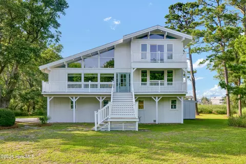 229 Chimney Ln, Wilmington, NC 28409
