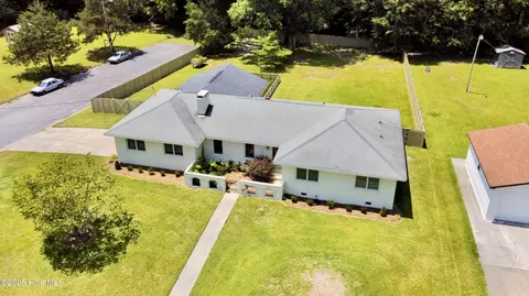2200 Canterbury Rd, Kinston, NC 28504